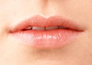 痛みのない施術で理想の小顔を実現